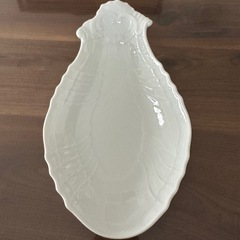 未使用 茄子型の皿の画像