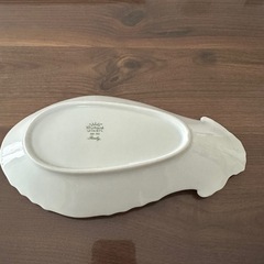 未使用 茄子型の皿の画像