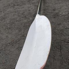 木製カヤックパドルの画像