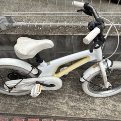 子供用自転車の画像