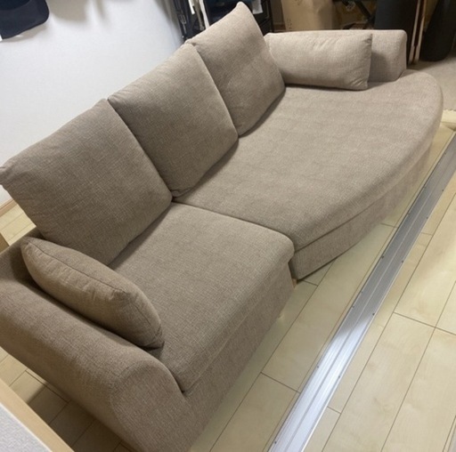 値下げしました！！カウチソファー【美品】、今月中に受け渡しできなければショップ持ち込み