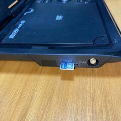 【最終値下げ】Wizz DV-PT930 地デジポータブルDVDプレーヤー 9インチDVD付きの画像