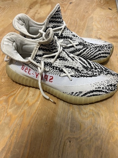 YEEZY BOOST 350 V2 イージーブースト　adidas ゼブラ