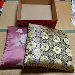 値下げ！「座布団箱入り(５枚)」１箱　（複数購入ならお得にします。）の画像