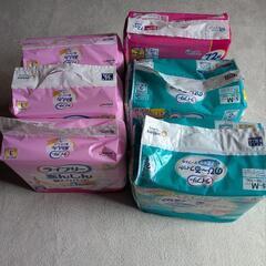 介護用品　オムツと尿取りパッド