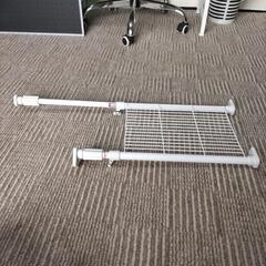 美品 突っ張り棚の画像