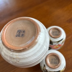 お花柄陶器徳利とおちょこセット の画像