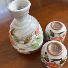 お花柄陶器徳利とおちょこセット の画像