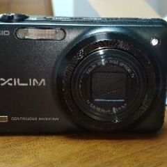 【オンライン決済可】CASIO EXILIM（EX-ZR10）黒（本体+取扱説明書+付属品）の画像