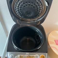 炊飯器　3合炊きの画像