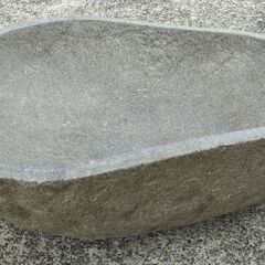 石の水鉢　( 重いです )の画像