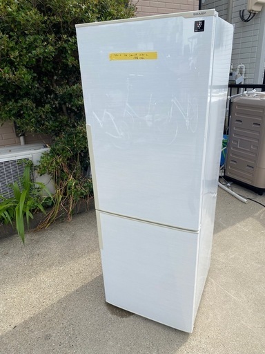 超お薦め品‼️激安‼️シャープ冷蔵庫271L(大容量冷凍102L)2016年
