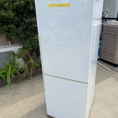 超お薦め品‼️激安‼️シャープ冷蔵庫271L(大容量冷凍102L)2016年の画像