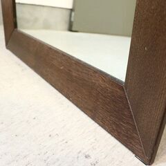 イタリアモダンファニチャーブランドCalligaris(カリガリス)社のDOUBLE(ダブル) ウォールミラー。シンプルながらも上品で高級感のあるモダンデザインの全身鏡。クラシックな空間にもピッタリ♪の画像