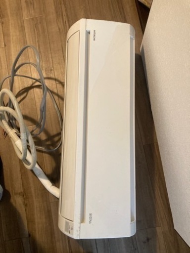 エアコン三台(霧ヶ峰、しろくまくん✖️2台)