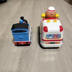 トーマスとアンパンマンのおもちゃの画像
