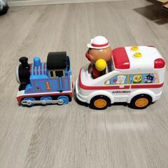 トーマスとアンパンマンのおもちゃの画像
