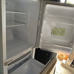 キレイです。SHARP 冷蔵庫 137Ｌの画像