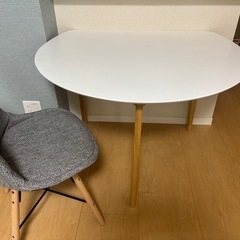 テーブルとイス