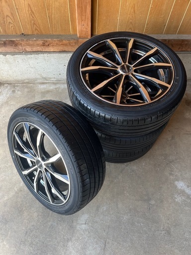 中古ノーマルタイヤホイール付き225/45R18 95Wステップワゴン、セレナ、ノア、ヴォクシー、エスティマ、アコード、カローラ用、