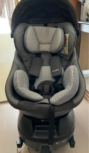 コンビチャイルドシート