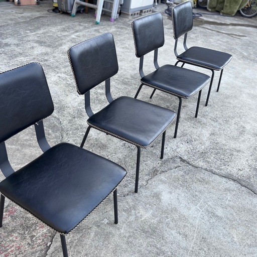 ?伸縮式ダイニングテーブル　椅子4脚セット