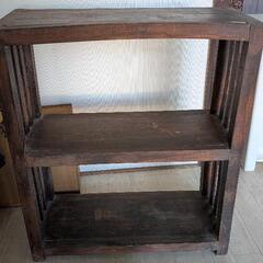 バリ風の収納棚の画像