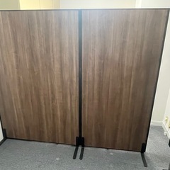 【取引先決定】パーテーション2枚セット_木目調／自立式／間仕切りの画像