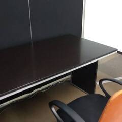 無料です。 オフィスに取りに来てくれる方連絡お願いします。