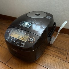 象印　圧力IH炊飯ジャー　
NP-BH10
