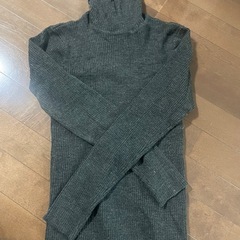 【中古】2枚タートルネックのセーター