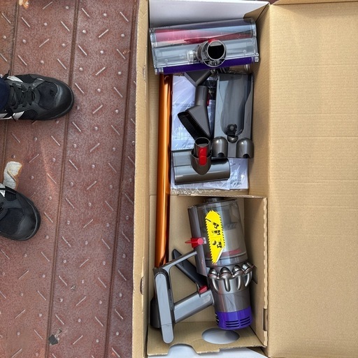 家電 Dyson Cyclone V10 Fluffy
