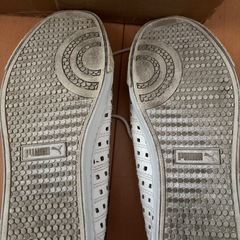 PUMAスニーカーの画像