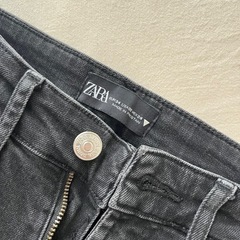 ZARAスキニーデニムの画像