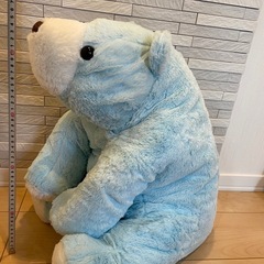 青色のくまぬいぐるみの画像