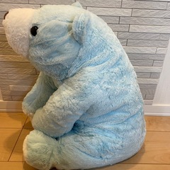 青色のくまぬいぐるみの画像