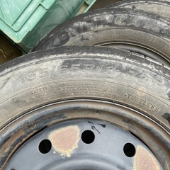 ホイール付きタイヤ(カバーあり)の画像