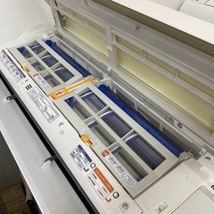 洗浄済FUJITSU ルームエアコン　2017年 8畳用の画像