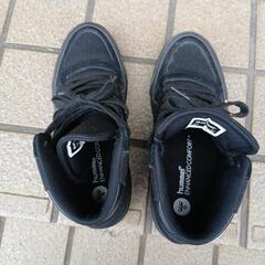 スニーカー