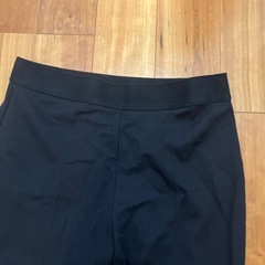 ユニクロパンツMの画像