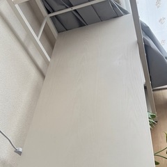 ニトリテーブルの画像