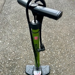 ☆ SCHWINN　ゲージ付き 空気入れ ☆