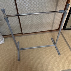 押入れハンガーラックの画像