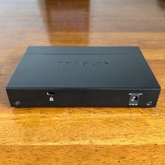 NETGEAR ネットギア GS305P ジャンクの画像
