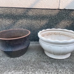 【中古品】素焼きプランター1個500円の画像