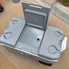美品　IGLOO クーラーボックス　マックスコールド90QT（８５Ｌ）の画像