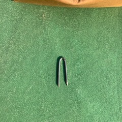 Uの字の釘の画像