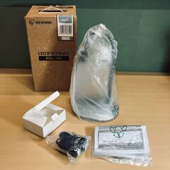 アイリスオーヤマ LEDデスクライト PDL-101（シルバー）2021年製【未使用品】の画像