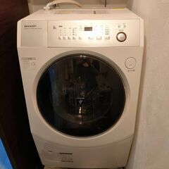 2014年式　シャープのドラム式洗濯機