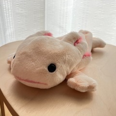 ウーパールーパーのぬいぐるみ型　ポーチ